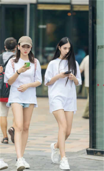 为了合同陪客户喝酒视频