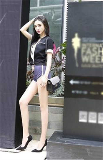 蛇女视频吃人