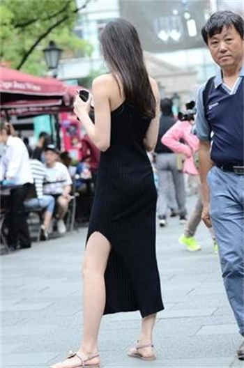 果园里的公与媳妇
