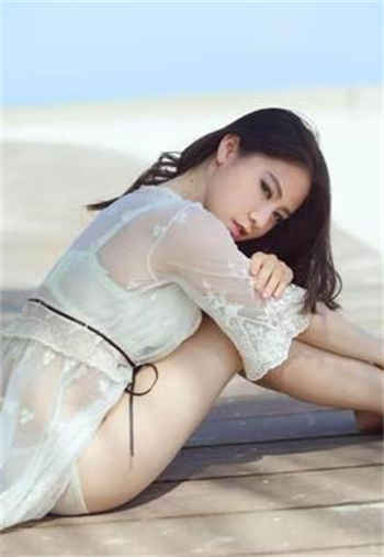 两女一母同乐