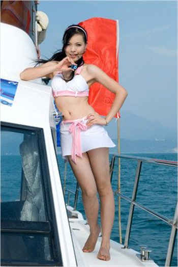 女子为了得到一份合同