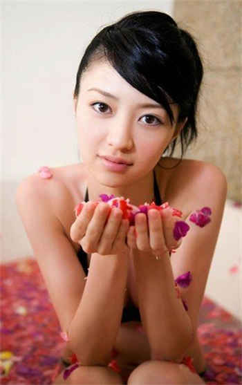 抖音女王哭的浑身大汗