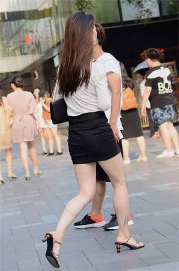 杨一凡视频吃瓜