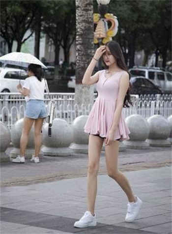 麻痘传媒兄妹交谈