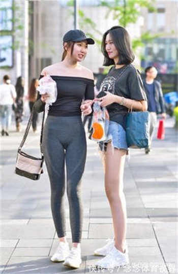 电梯里的苏柔