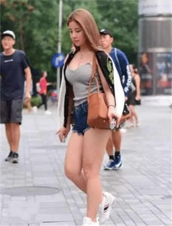脱身服全去掉短裤的手游