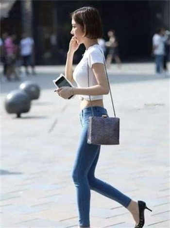 女帝娜美罗宾全彩本子
