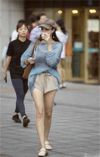 禁品乱300部分阅读小雨