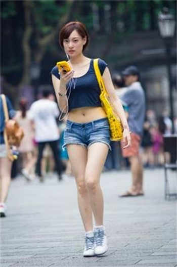 和朋友老婆在朋友家出轨