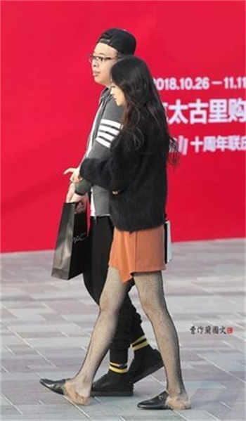 快手轩逸体操服事件
