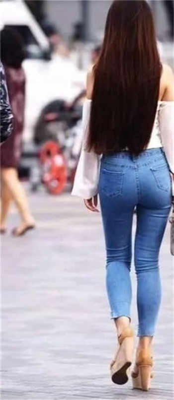 有关黄色的群