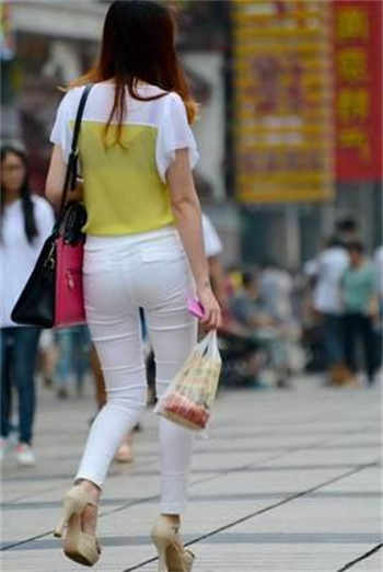 女租客撒娇让房东免租
