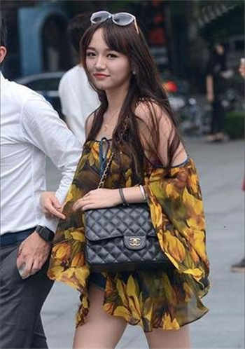 莫启言为什么那么大